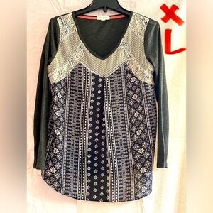 LADIES GREY & WHITE TOP